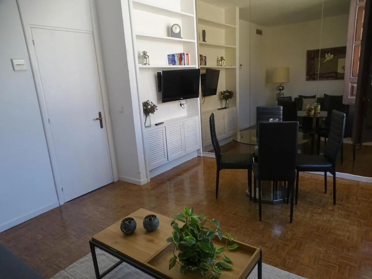 Apartamento Con Vistas A La Giralda. Sevilla