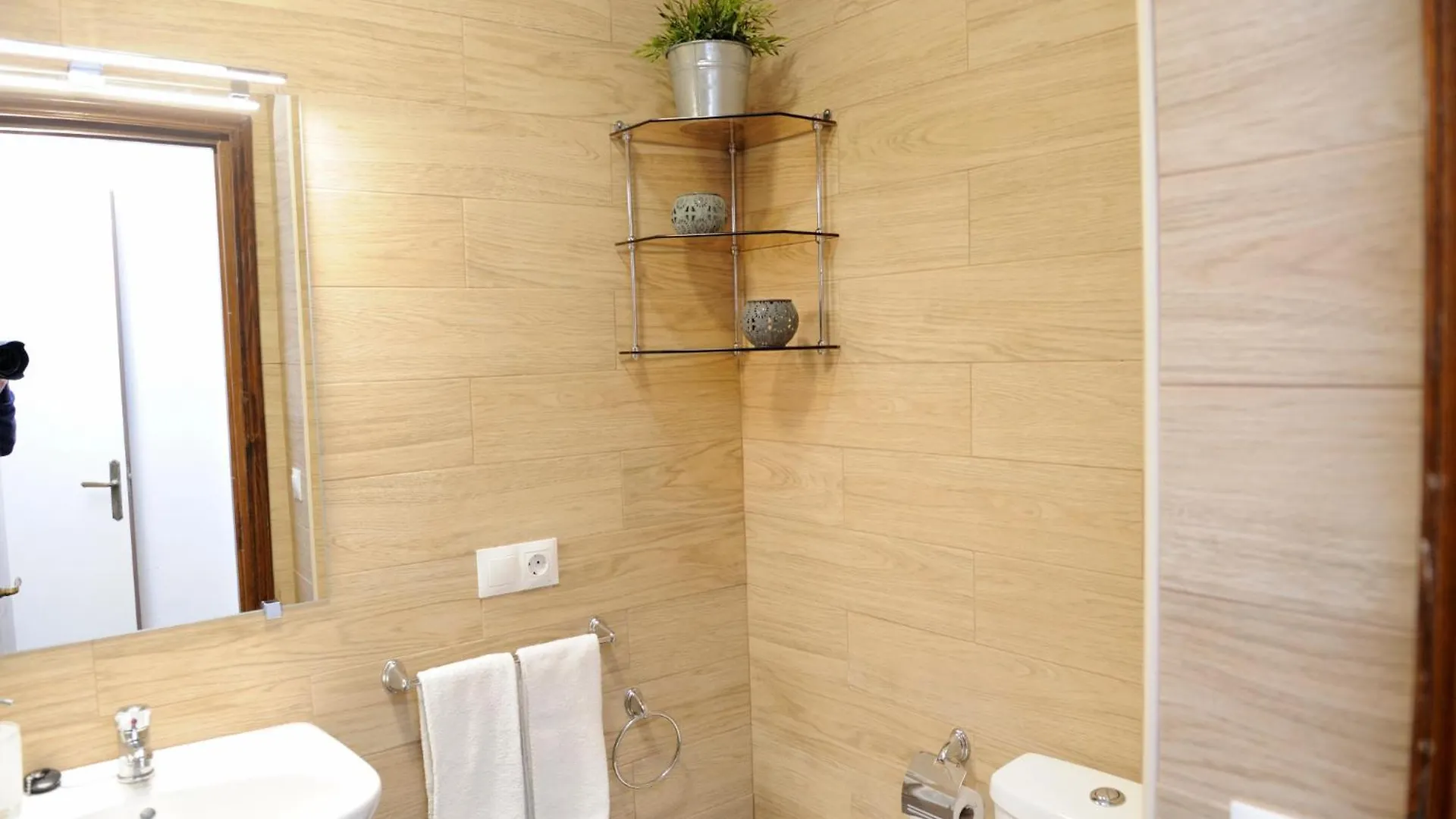 Apartamento Con Vistas A La Giralda. Sevilla España